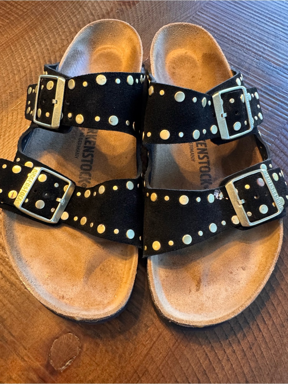 Birkenstock Arizona Rivets size 40 in GUC. Barely worn. Originally $158 - Picture 5 of 13
